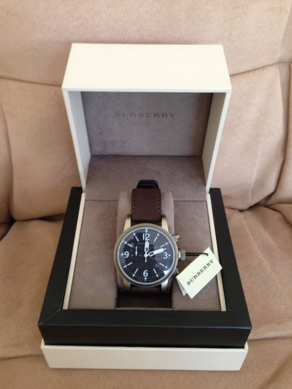 Đồng hồ Leather Strap Chrono Watch BU7810, 45mm ✓ 